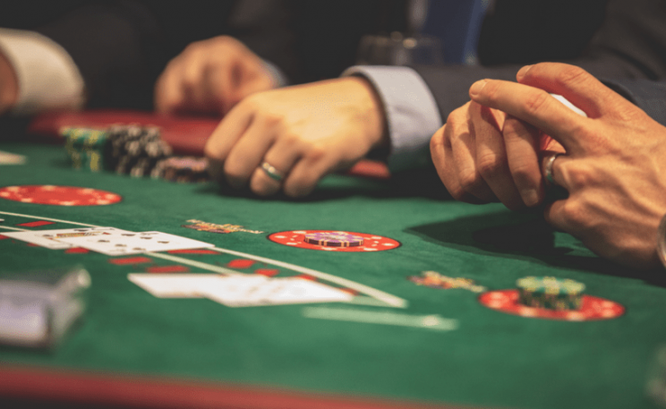 奧馬哈撲克（Omaha Poker）-穩贏技巧大揭密｜TU娛娛樂城